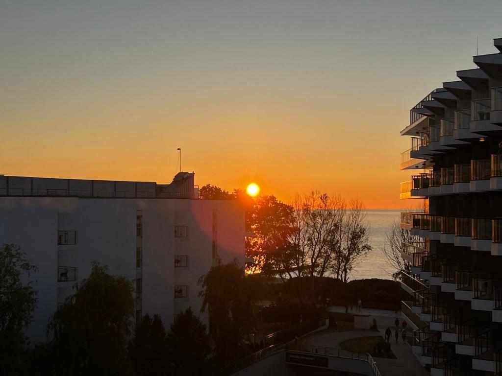 Pohľad na východ alebo západ slnka z apartmánu alebo blízkeho okolia