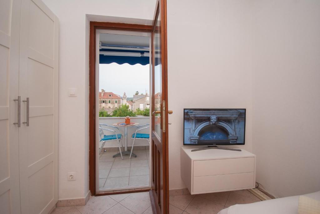 Apartments Dilk - Estudio Con Balcón