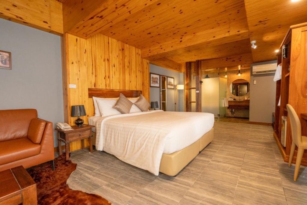 
Sanae' Townhouse Ground Floor
