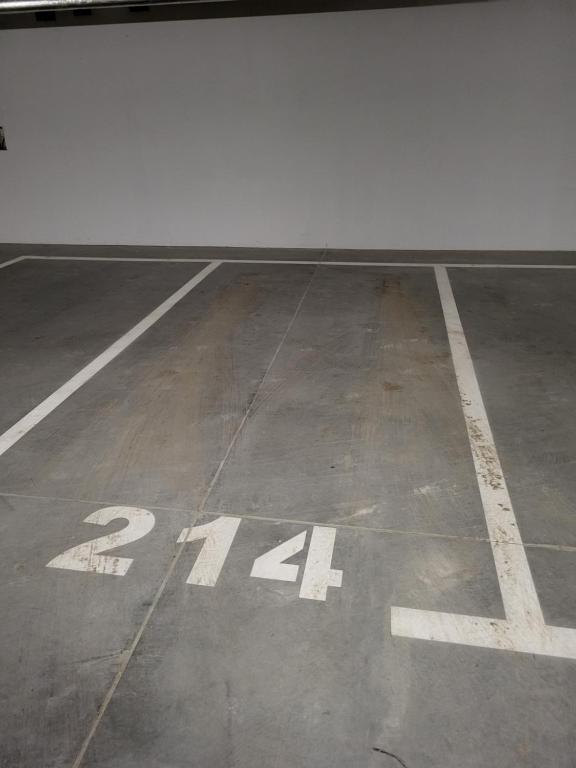 ApartWro 3th - apartament przy dworcu głównym PKP, balkon, garaż, rowery - 15