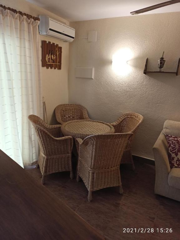Fotografia z galérie ubytovania Apartamento urbanización Oasis Beach en Denia a 100 m de la playa v destinácii Denia