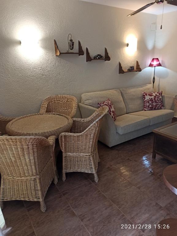 Fotografia z galérie ubytovania Apartamento urbanización Oasis Beach en Denia a 100 m de la playa v destinácii Denia