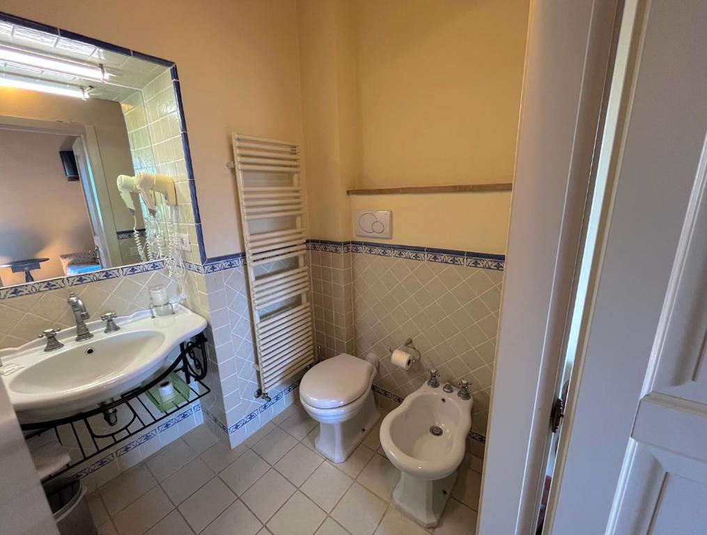 Hotel Relais Santa Genoveffa - 11