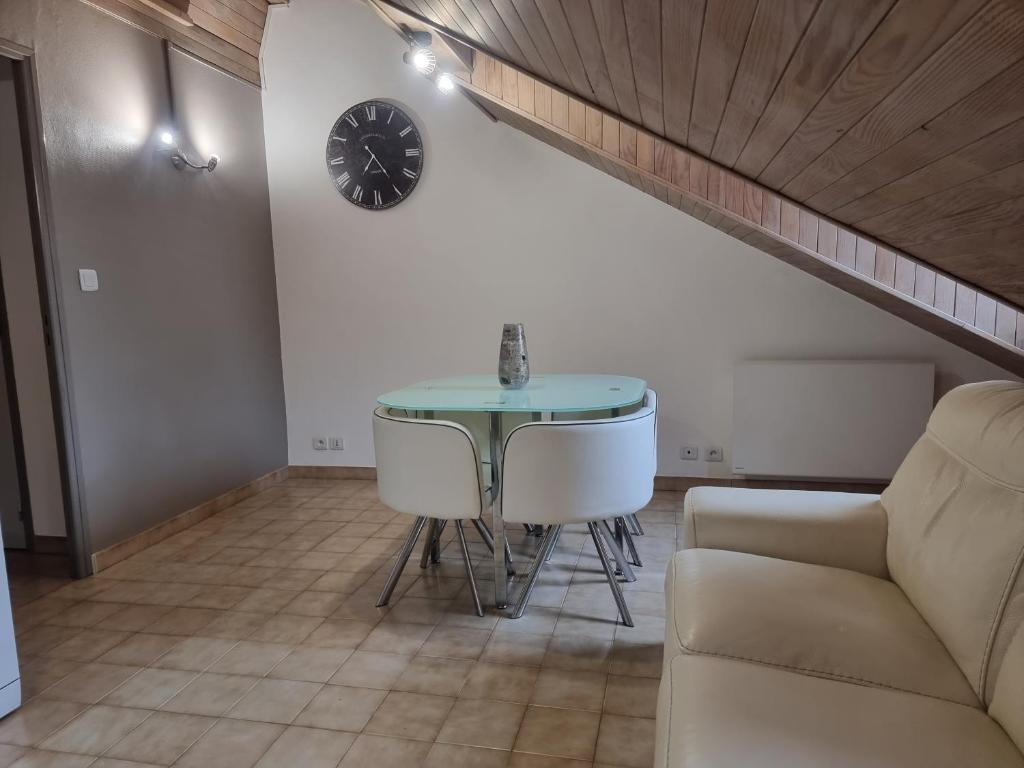 Posezení v ubytování Embrun Cosy