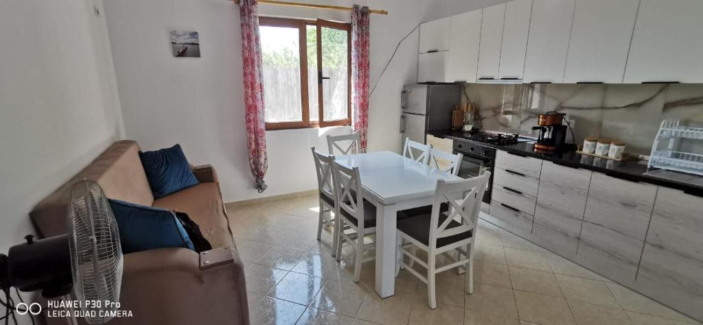 Holiday Home 2 Palma - Image 5