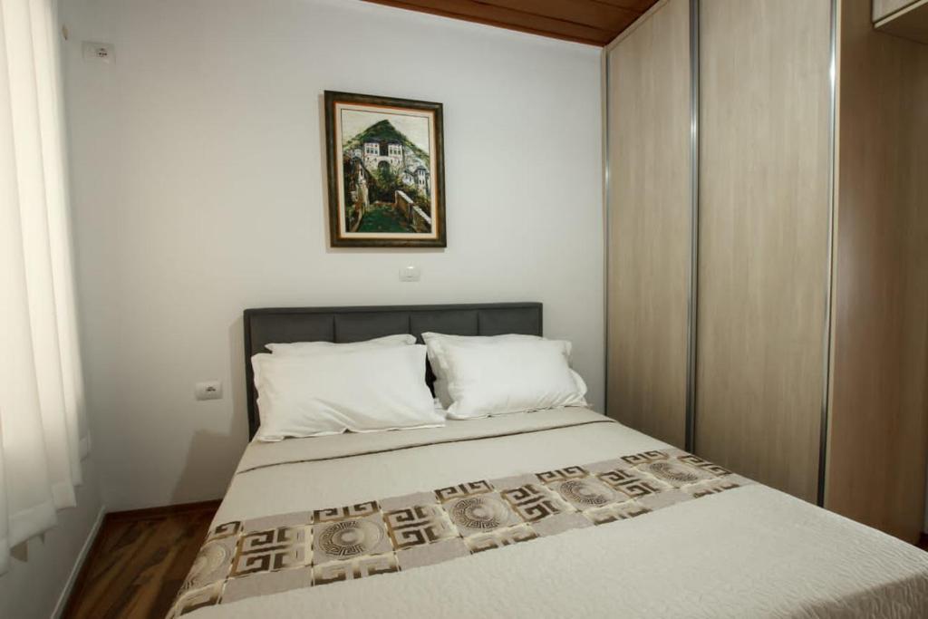 Emblematic House Apartment 1 - Image 7
