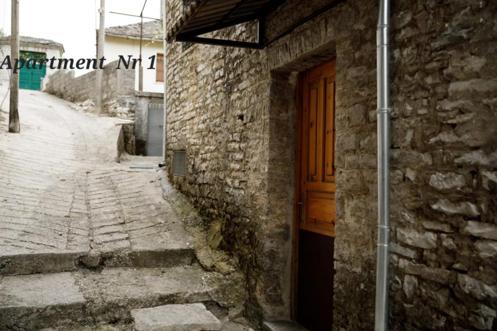 Fotografie z fotogalerie ubytování Emblematic House Apartment 1 v destinaci Gjirokastër