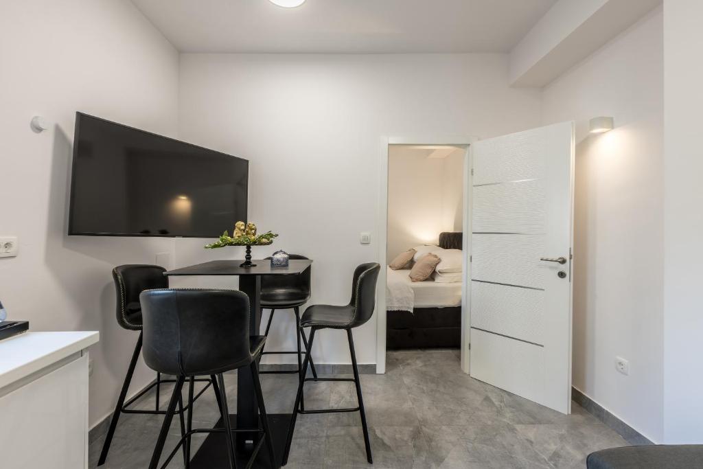 Kuchyňa alebo kuchynka v ubytovaní Apartments Milla