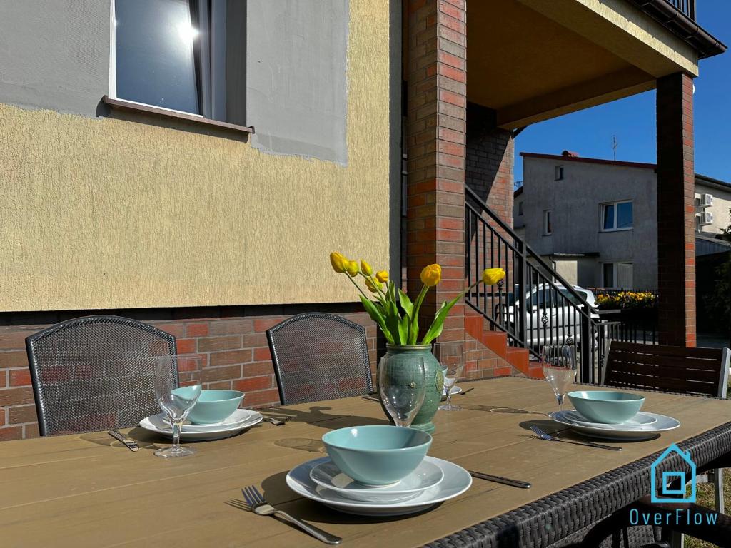 Balkón alebo terasa v ubytovaní Zatoka Apartment- Tranquil Retreat, 15 Minutes to the Sea & Gdańsk City Center