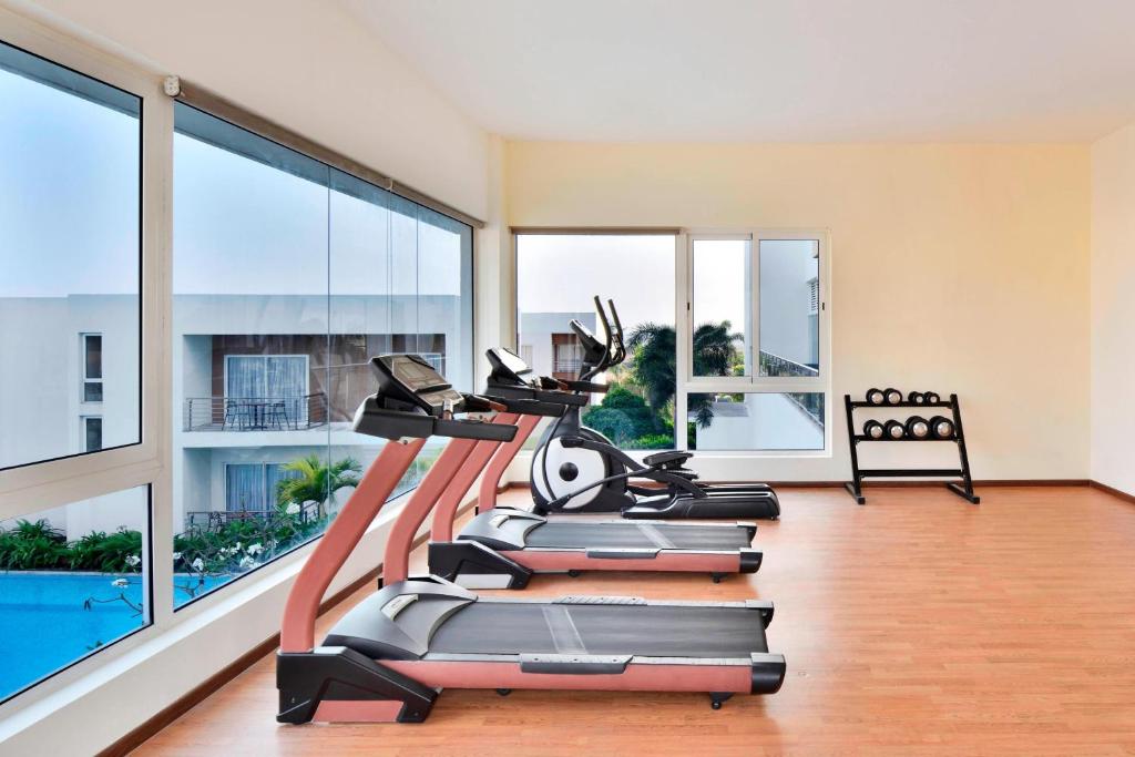 Fitness centrum a/nebo fitness zařízení v ubytování Four Points by Sheraton Mahabalipuram Resort & Convention Center