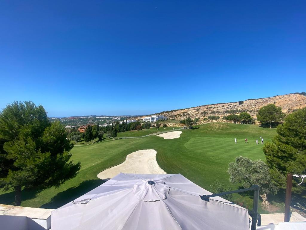 Dona Julia Golf Penthouse Apartment, Casares (updated prices 2024)