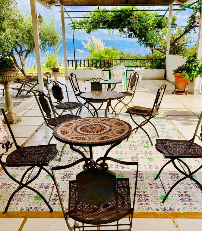 Patio nebo venkovní prostory v ubytování Villa Scilla e Cariddi