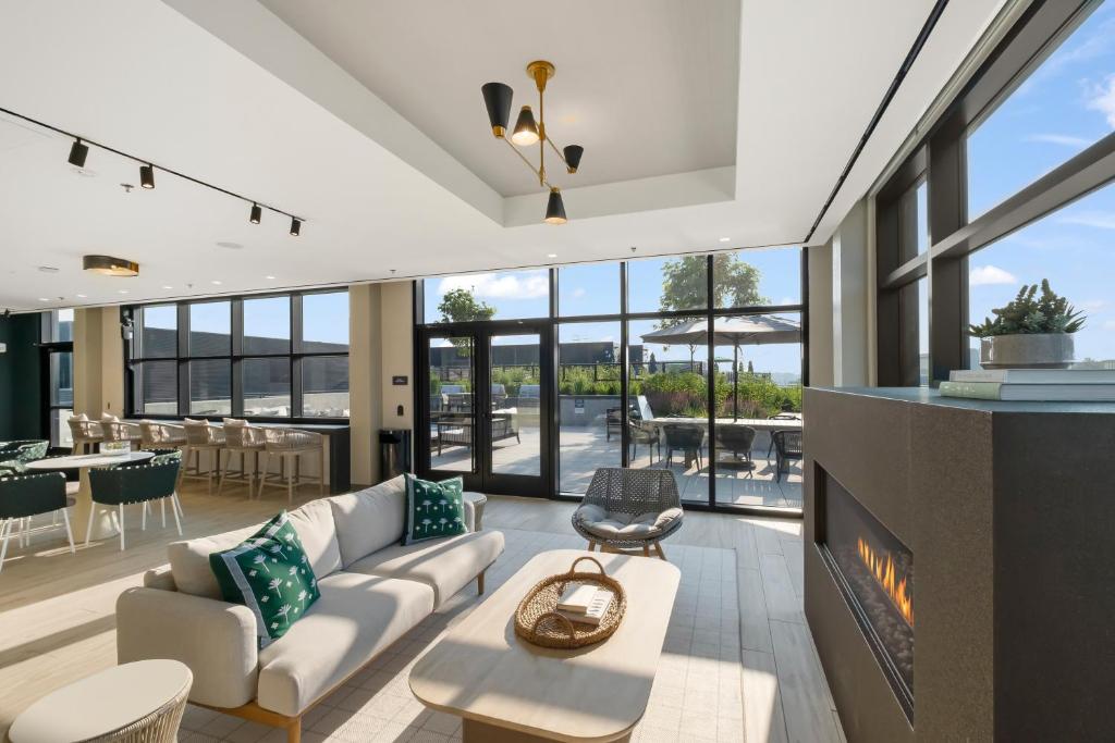 Posezení v ubytování Global Luxury Suites at Capitol Hill