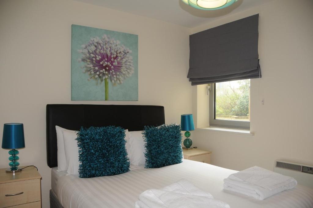Hamilton Court Apartments from Your Stay Bristol - Two-Bedroom Apartment