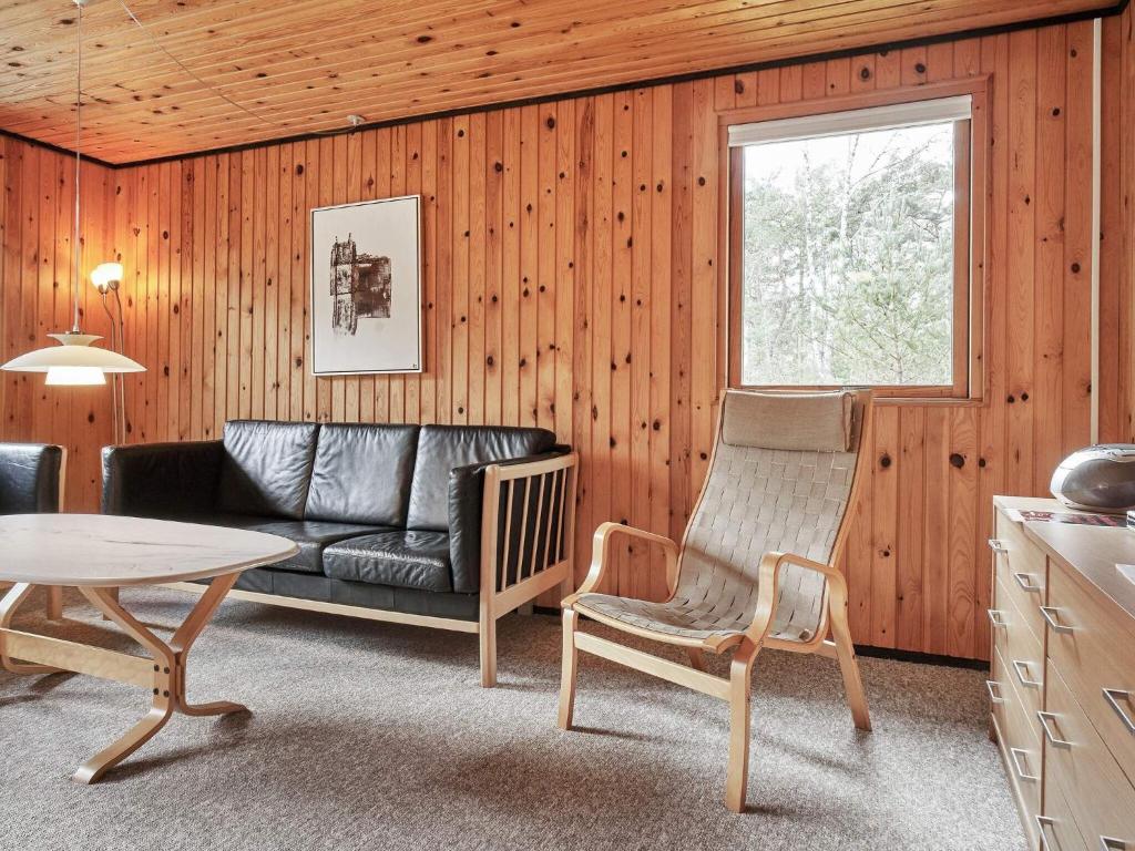 Posezení v ubytování Holiday home Aakirkeby XLVIII