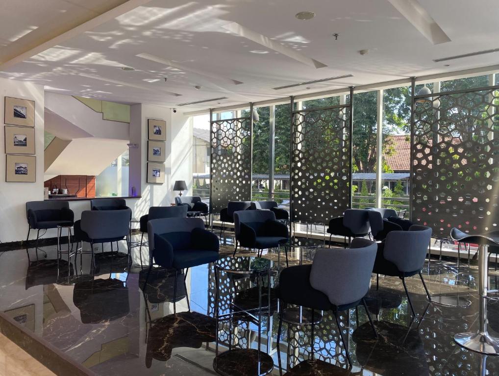 PrimeBiz Hotel Surabaya - Housity