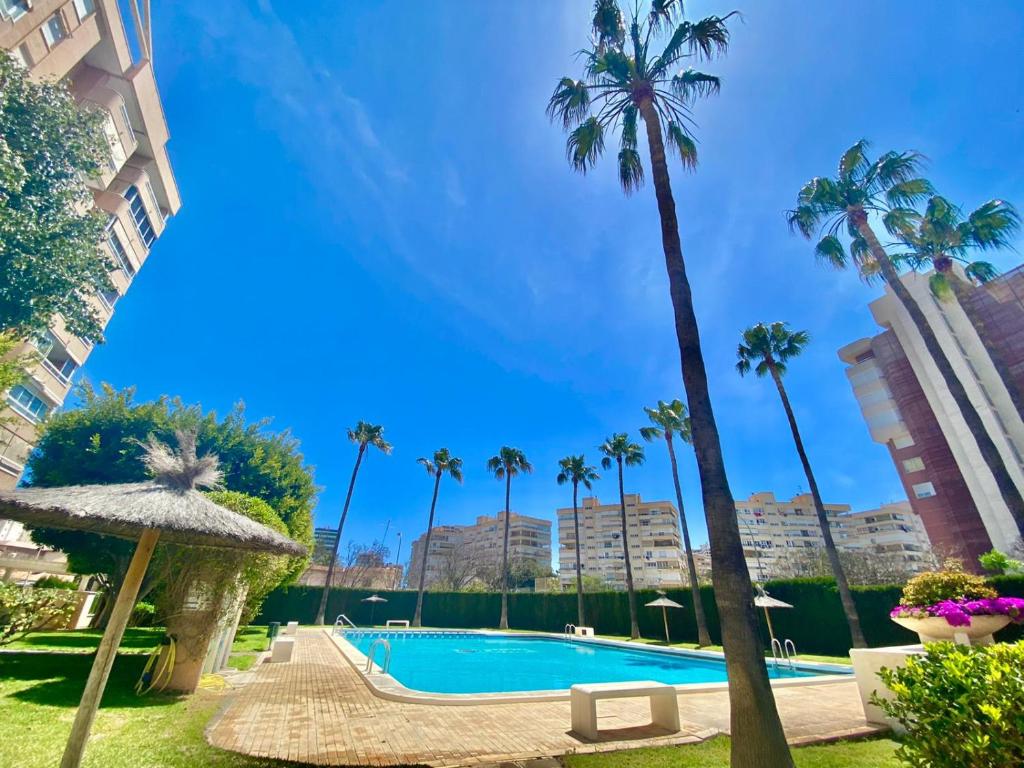 Apartamento Atenas Piscina 4 pax, Inmobiliaria Leo Playa de ...