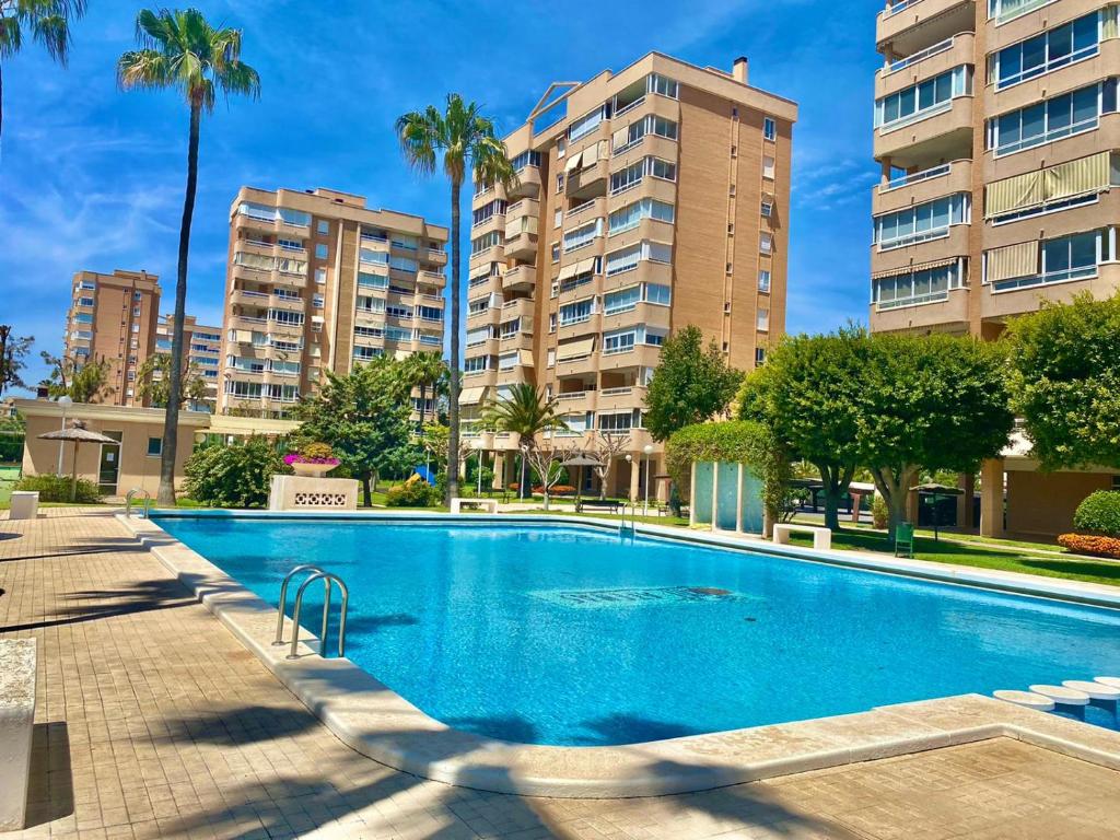 Apartamento Atenas Piscina 4 pax, Inmobiliaria Leo Playa de ...