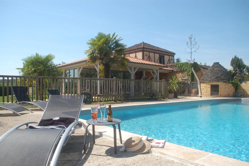 Galeriebild der Unterkunft Hotel Le Mas de Castel - Piscine chauffee in Sarlat-la-Canéda