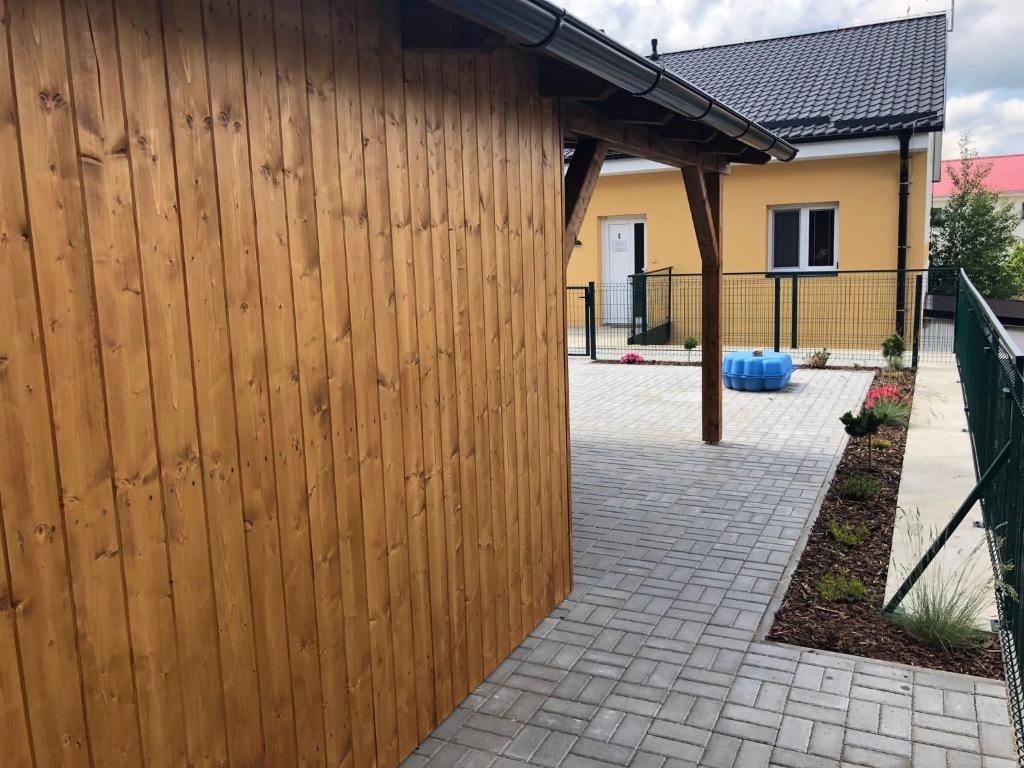 Budova, kde se apartmán nachází
