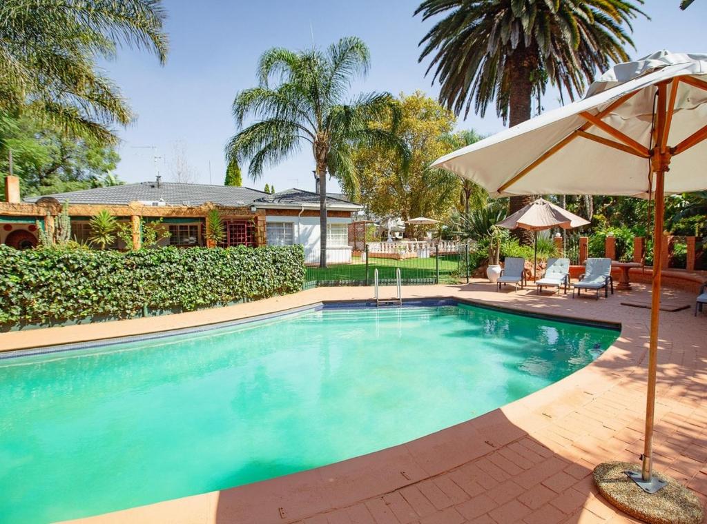 Golden Candle Guest House, Roodepoort (updated prices 2024)