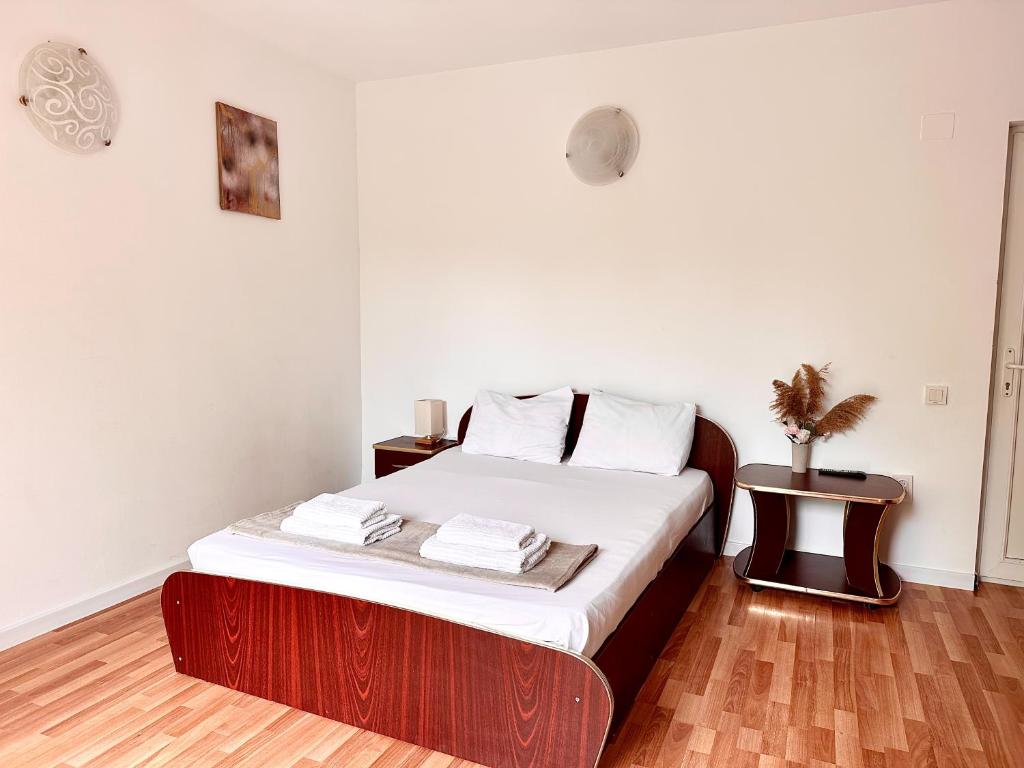 Postel nebo postele na pokoji v ubytování Casa Tin Ultracentral Costinesti