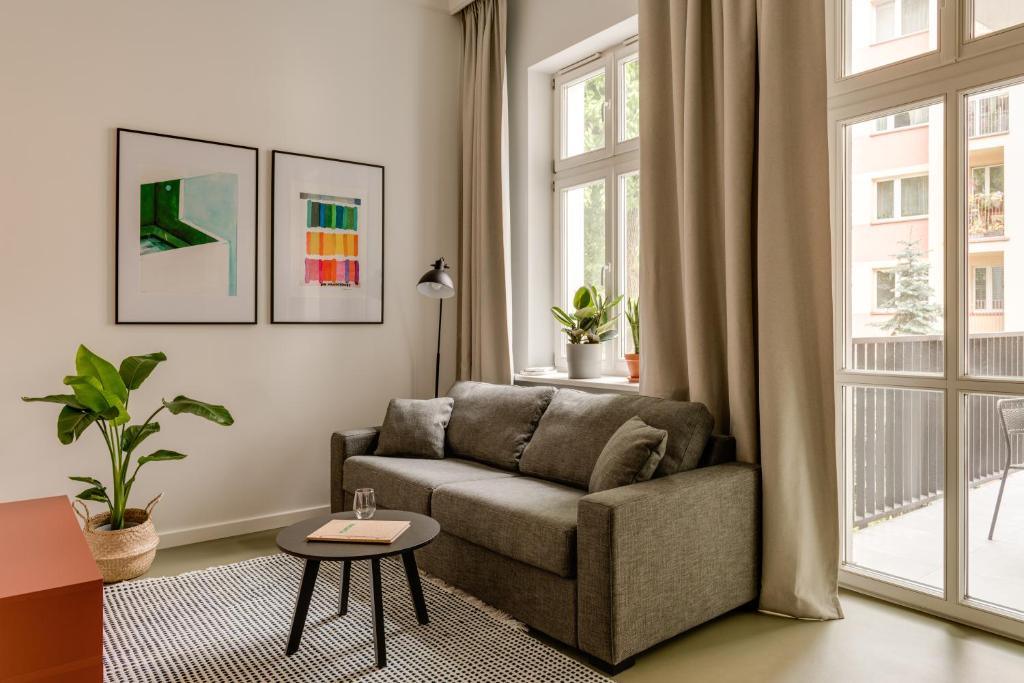 PLANTONIA Aparthotel - 10