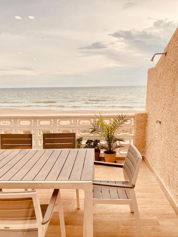 Modern beachfront townhouse, El Perelló – Updated 2023 Prices