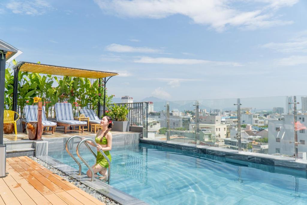 Bazén v ubytování Seahorse Signature Danang Hotel by Haviland nebo v jeho okolí