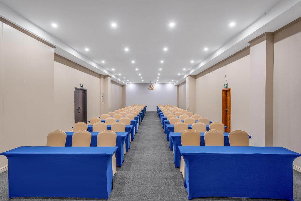 Konferenční prostory v ubytování Guangzhou Baiyun Airport Rejoice by Argyle Hotel Rehe Metro Exit B --Free shuttle bus is provided during the 137th Canton Fair