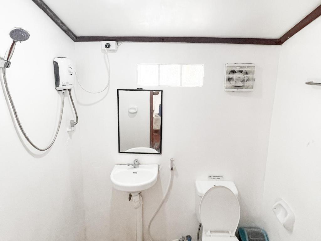 Koupelna v ubytování Siargao Tropic Hostel