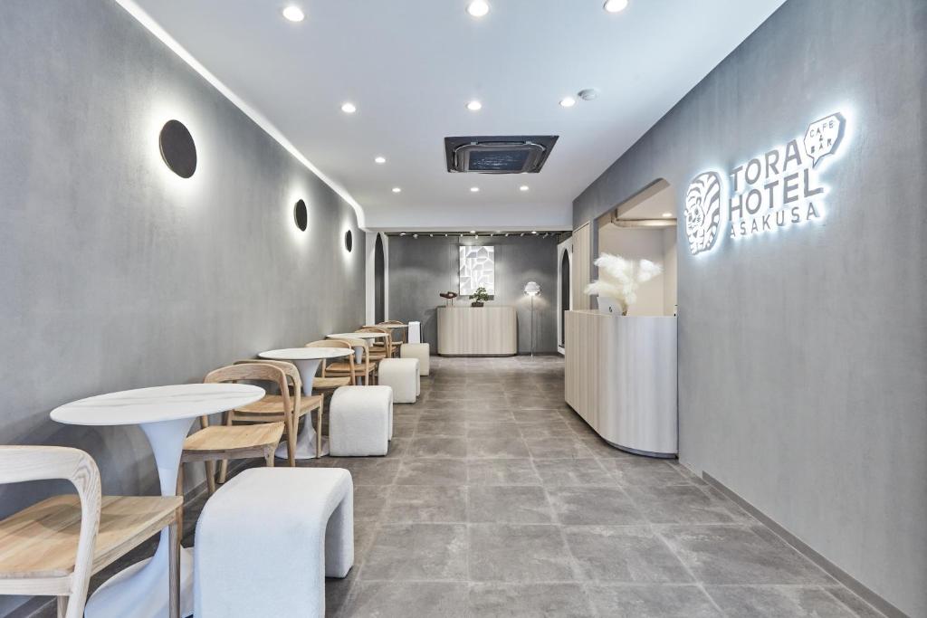 Certifikát, hodnocení, plakát nebo jiný dokument vystavený v ubytování Tora Hotel Asakusa