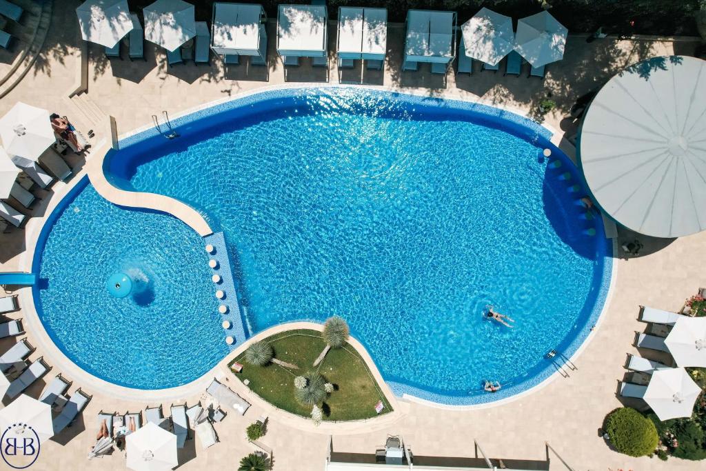 Bazén v ubytování Hotel Saranda Butrinti, Affiliated by Melia nebo v jeho okolí