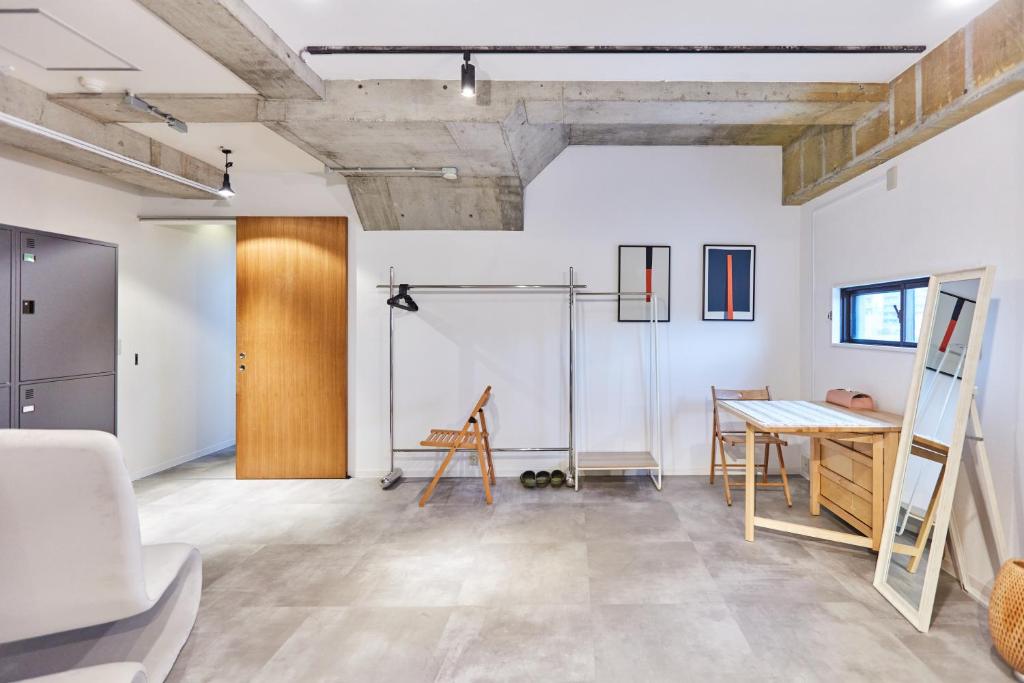 TV a/nebo společenská místnost v ubytování Tora Hotel Asakusa