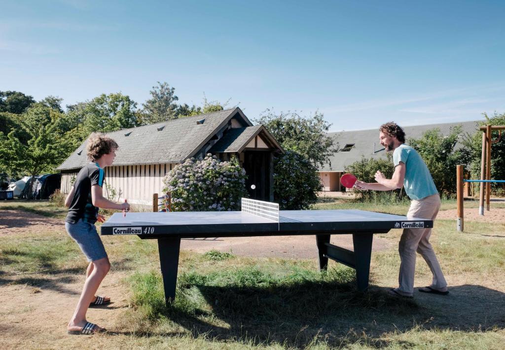 Hosté ubytování Huttopia Calvados - Normandie