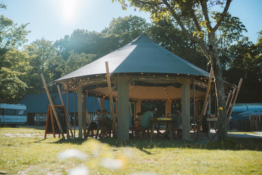 Zahrada ubytování Huttopia Calvados - Normandie