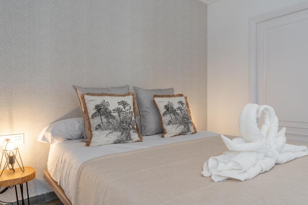 Postel nebo postele na pokoji v ubytování tuGuest Gran Vía 24 Apartment