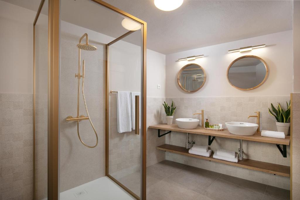 Residence Pietre d'Istria - with private service - Six-Bedroom Villa