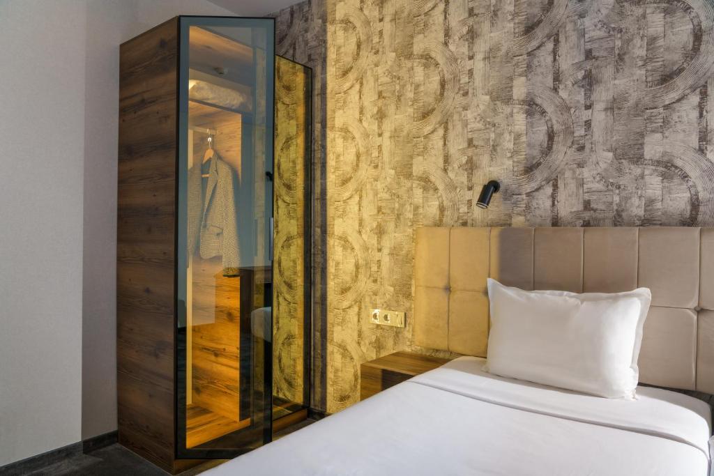 Bistra & Galina Hotel - Habitación Doble De Lujo Con Balcón