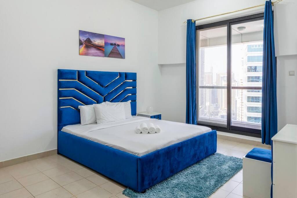 Peaceful 1 BR Flat in Marina