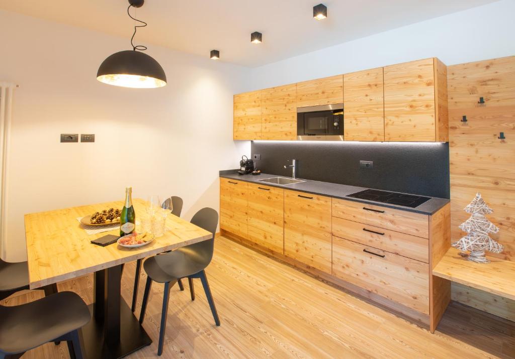 Kuchyňa alebo kuchynka v ubytovaní Brenta Rosso - Charme Apartments