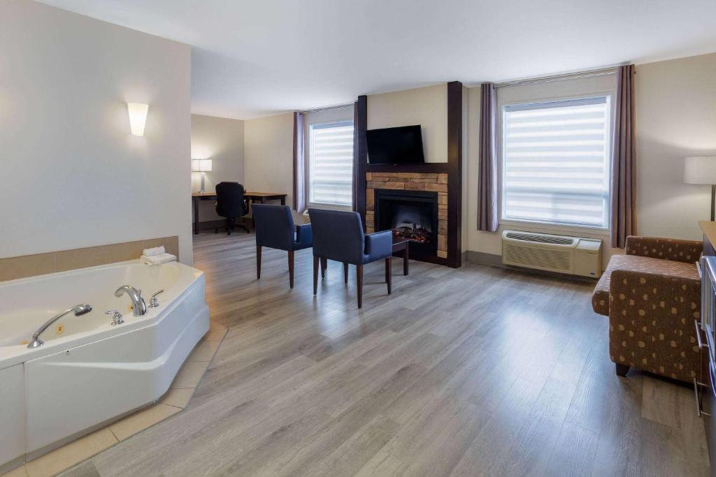 Super 8 by Wyndham Quebec City - Resim 29