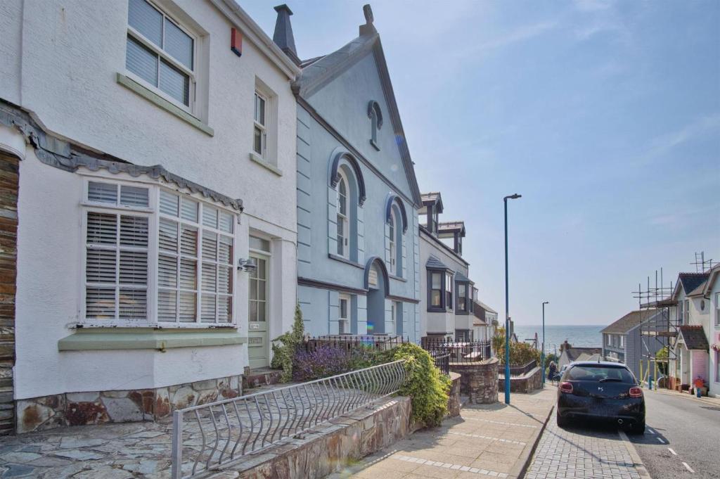 Myrtle 1 Bedroom Apartment Saundersfoot, Saundersfoot (updated