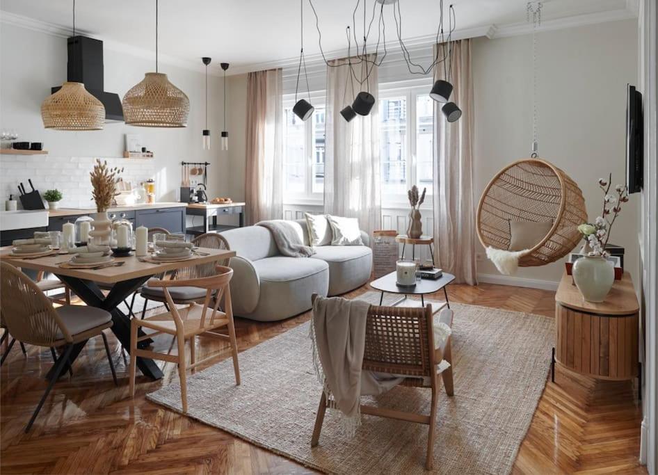 Scandinavian Art 3-BDR Apartment 1027 Budapest, 6 Tölgyfa utca kép - 1