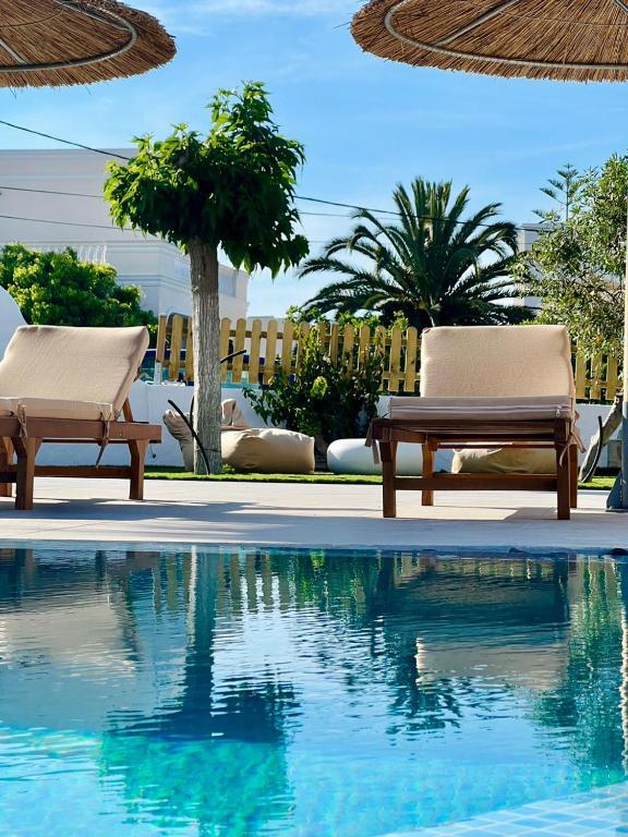 Bazén v ubytování Santorini Garden Homes nebo v jeho okolí