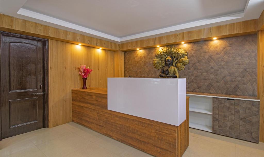 Fuajee või vastuvõtt majutusasutuses Itsy Hotels Peak View, 300 Mts From Mall Road