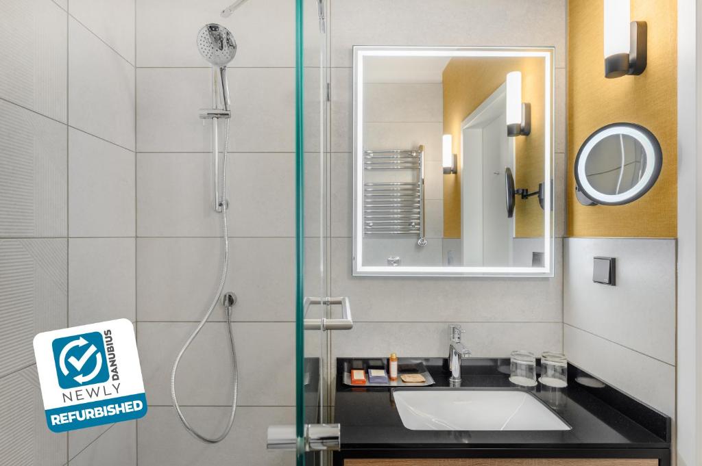 Danubius Hotel Helia - Premium Twin Room Mit City View (neu Renoviert)