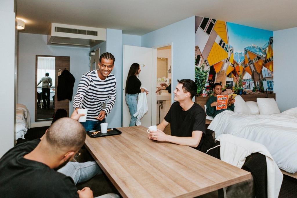 Rotterdam Teleport Hotel - Resim 15