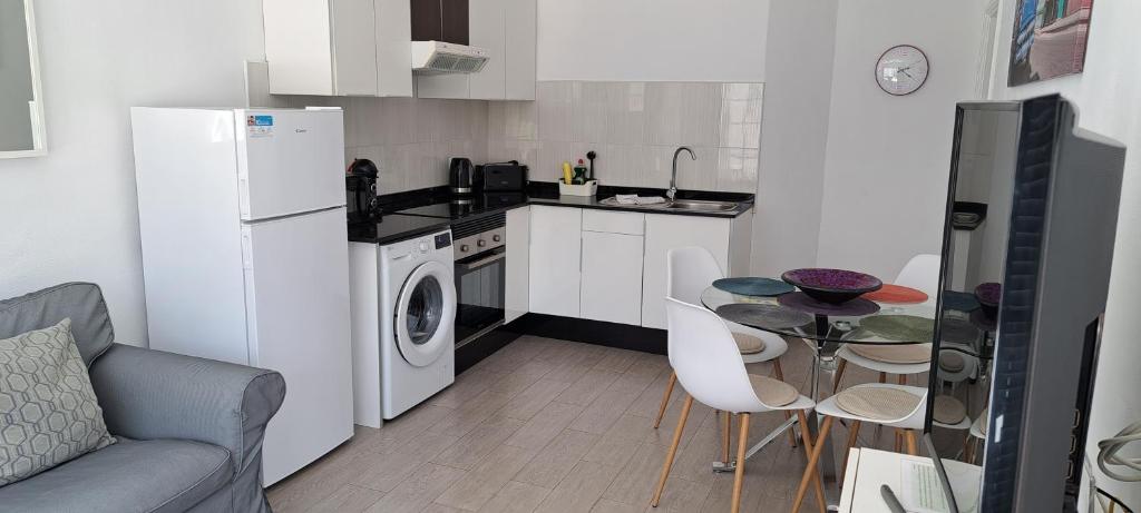 Kuchyň nebo kuchyňský kout v ubytování Lanzamar 2 bedroom