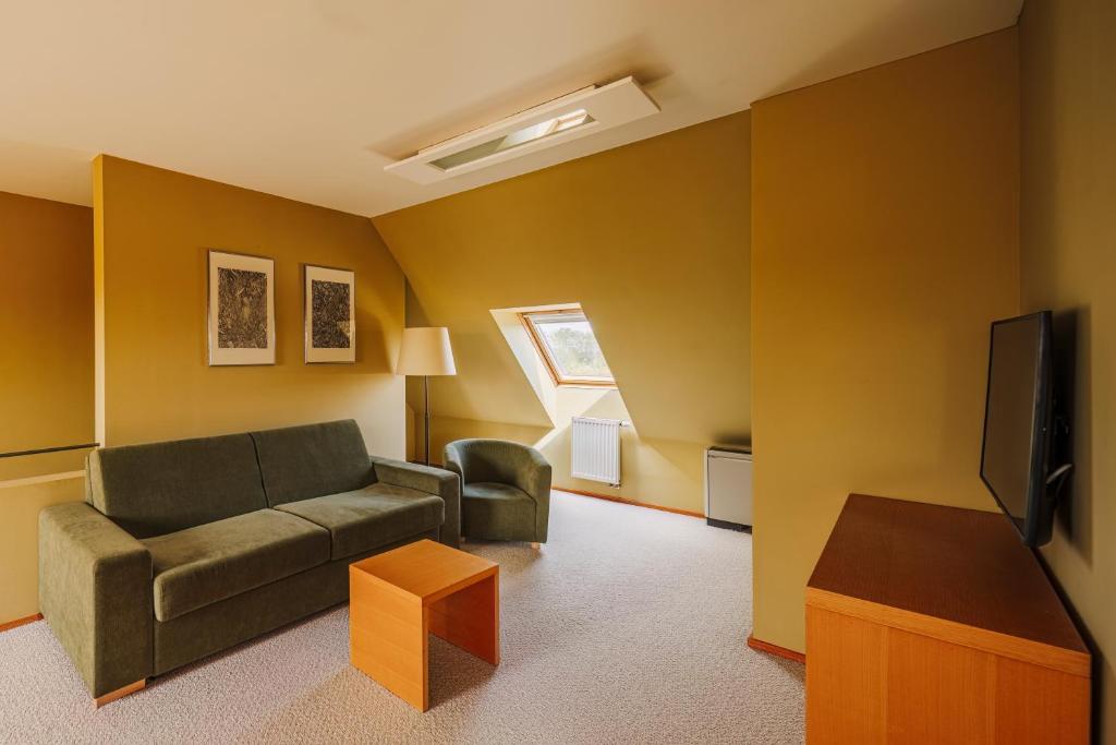 
Attic Suite with Free Wellness Entrance
